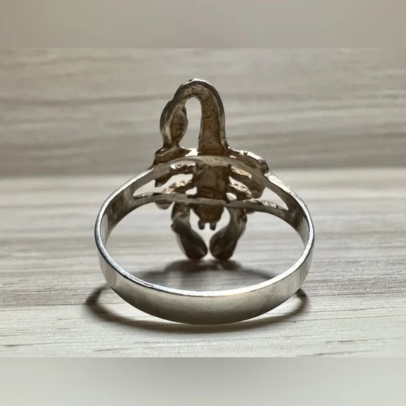 Vintage Handmade 950 Silver & 18K Gold Accented Scorpion Ring, Size 9 - Picture 4 of 11